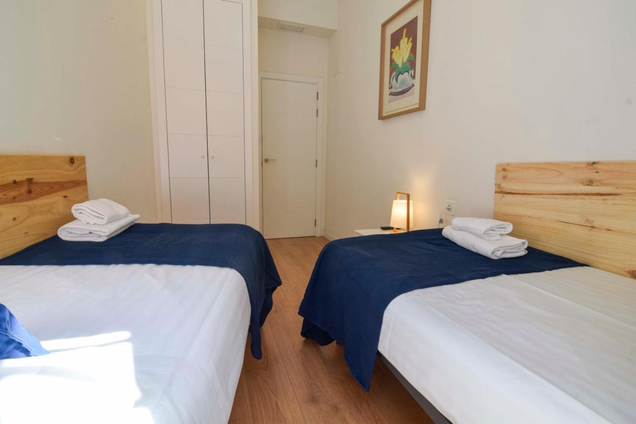 Letmalaga Plaza Del Teatro Premium Apartman Kültér fotó