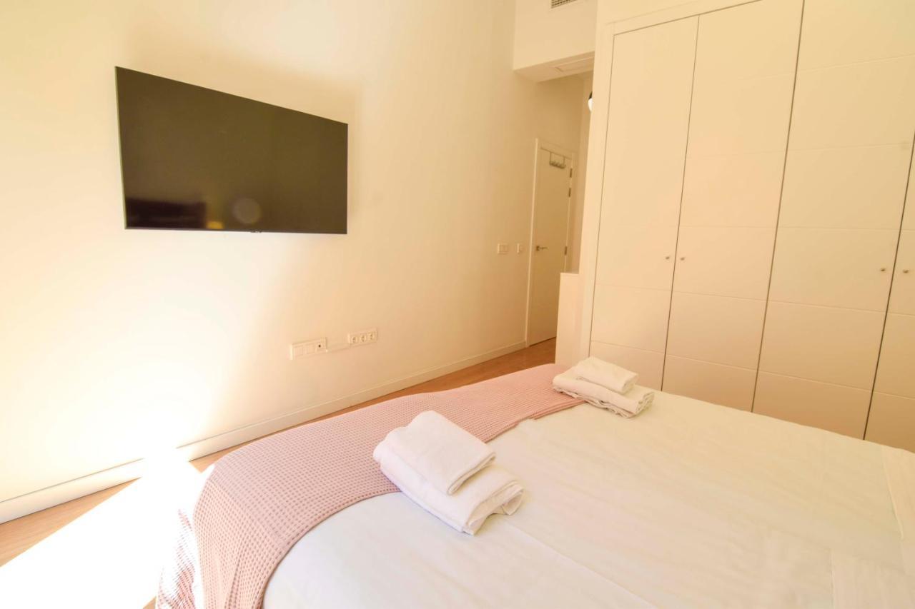 Letmalaga Plaza Del Teatro Premium Apartman Kültér fotó