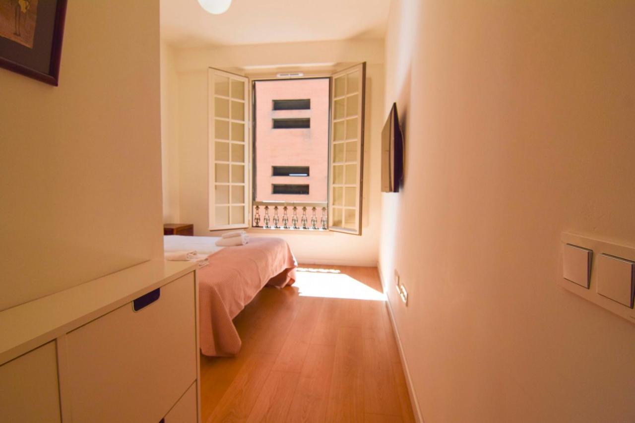 Letmalaga Plaza Del Teatro Premium Apartman Kültér fotó