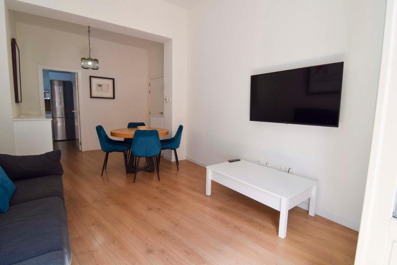 Letmalaga Plaza Del Teatro Premium Apartman Kültér fotó