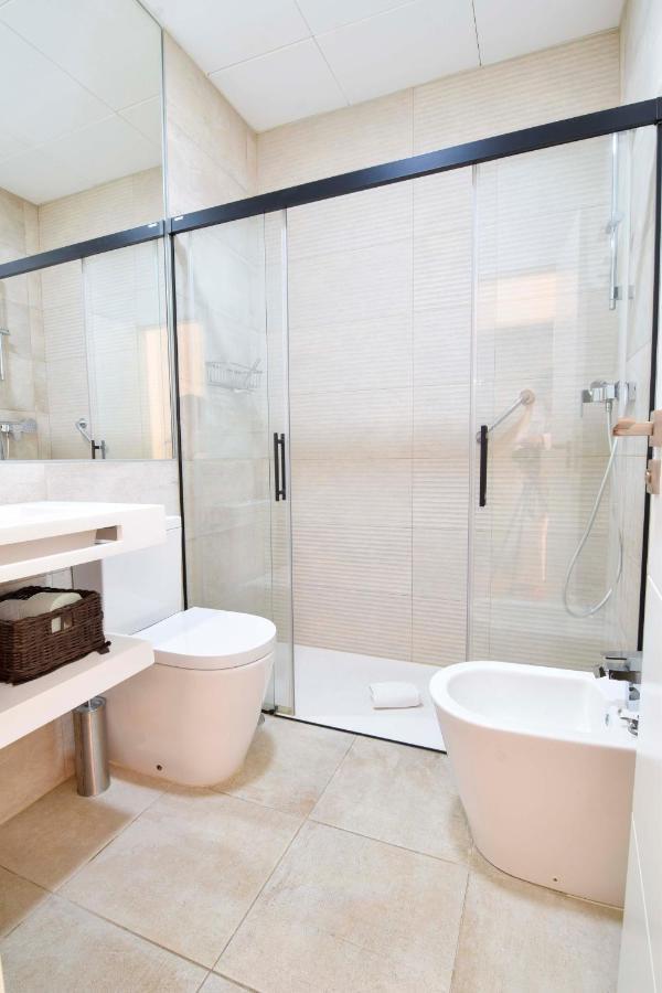 Letmalaga Plaza Del Teatro Premium Apartman Kültér fotó